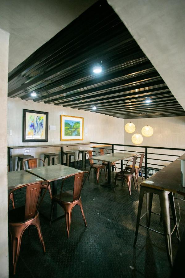 แฮปปี้เนสต์ โฮสเทล เซบู Cebu ภายนอก รูปภาพ